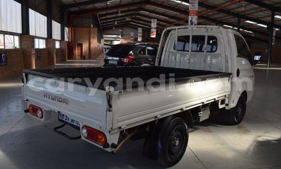 Acheter Occasion Voiture Hyundai H200 Blanc à Choma, Du sud Acheter Occasion Voiture Hyundai H200 Blanc à Choma, Du sud
