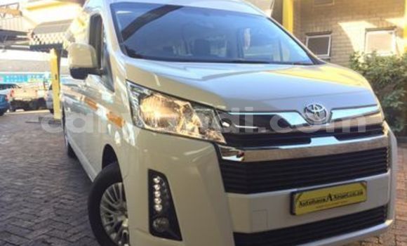 Tenga Tsaru Toyota Verso Chena Mota in Mazabuka in Southern Tenga Tsaru Toyota Verso Chena Mota in Mazabuka in Southern