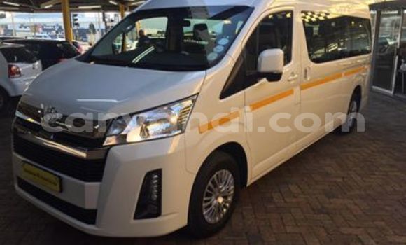 Tenga Tsaru Toyota Verso Chena Mota in Mazabuka in Southern Tenga Tsaru Toyota Verso Chena Mota in Mazabuka in Southern