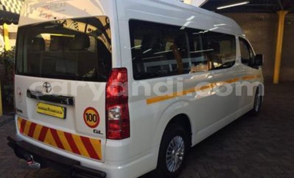 Tenga Tsaru Toyota Verso Chena Mota in Mazabuka in Southern Tenga Tsaru Toyota Verso Chena Mota in Mazabuka in Southern