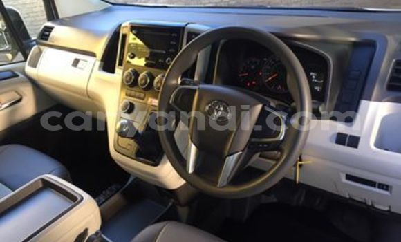 Tenga Tsaru Toyota Verso Chena Mota in Mazabuka in Southern Tenga Tsaru Toyota Verso Chena Mota in Mazabuka in Southern