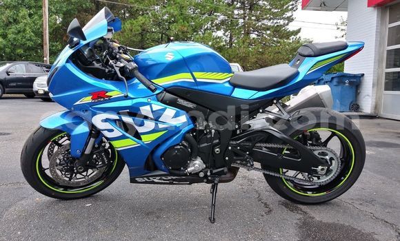 Acheter Occasion Moto Suzuki GSX Bleu à Isoka, Nord Acheter Occasion Moto Suzuki GSX Bleu à Isoka, Nord