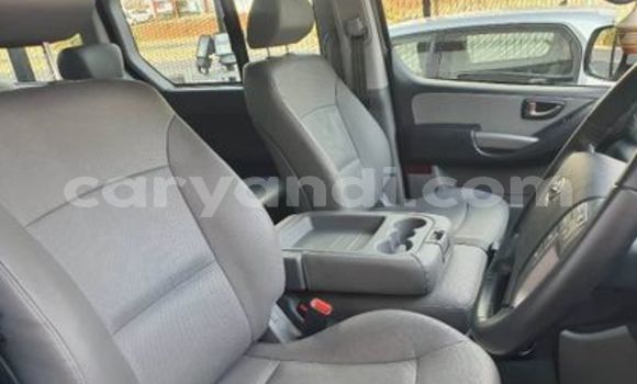 Tenga Tsaru Hyundai H1 Chena Mota in Lusaka in Zambia Tenga Tsaru Hyundai H1 Chena Mota in Lusaka in Zambia