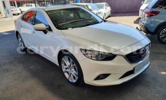Acheter Occasion Voiture Mazda 6 Blanc à Lusaka, Zambie