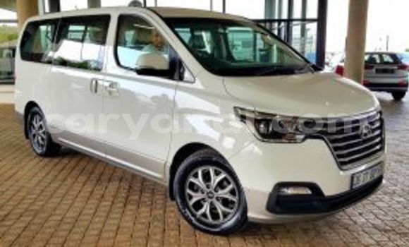 Acheter Occasion Voiture Hyundai H1 Blanc à Mufulira, Zambie Acheter Occasion Voiture Hyundai H1 Blanc à Mufulira, Zambie