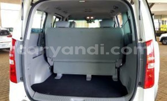 Acheter Occasion Voiture Hyundai H1 Blanc à Mufulira, Zambie Acheter Occasion Voiture Hyundai H1 Blanc à Mufulira, Zambie