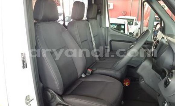 Acheter Occasion Voiture Mercedes‒Benz Viano Blanc à Lusaka, Zambie Acheter Occasion Voiture Mercedes‒Benz Viano Blanc à Lusaka, Zambie