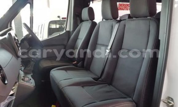 Acheter Occasion Voiture Mercedes‒Benz Viano Blanc à Lusaka, Zambie Acheter Occasion Voiture Mercedes‒Benz Viano Blanc à Lusaka, Zambie