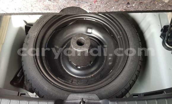 Tenga Tsaru Toyota Yaris Chena Mota in Mwansabombwe in Luapala Tenga Tsaru Toyota Yaris Chena Mota in Mwansabombwe in Luapala