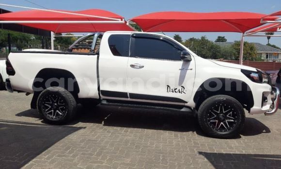 Buy Used Toyota Hilux White Car in Lusaka in Zambia