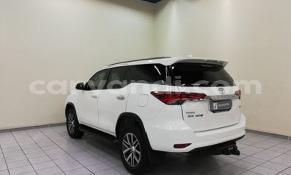 Buy Used Toyota Fortuner White Car in Lusaka in Zambia Buy Used Toyota Fortuner White Car in Lusaka in Zambia