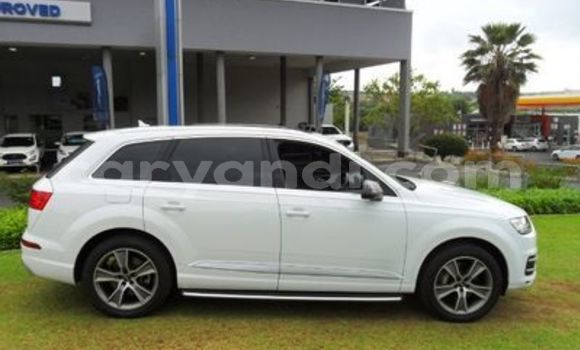 Buy Used Audi Q7 White Car in Lusaka in Zambia Buy Used Audi Q7 White Car in Lusaka in Zambia