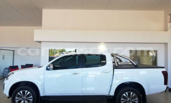 Buy Used Isuzu KB White Car in Mazabuka in Southern Buy Used Isuzu KB White Car in Mazabuka in Southern