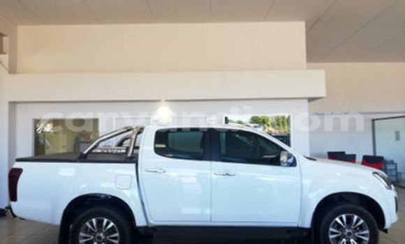 Buy Used Isuzu KB White Car in Mazabuka in Southern Buy Used Isuzu KB White Car in Mazabuka in Southern
