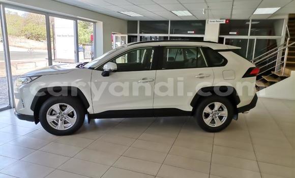 Acheter Occasion Voiture Toyota RAV4 Blanc à Lusaka, Zambie Acheter Occasion Voiture Toyota RAV4 Blanc à Lusaka, Zambie