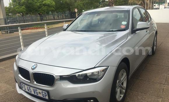 Acheter Occasion Voiture BMW 3–Series Gris à Lusaka, Zambie Acheter Occasion Voiture BMW 3–Series Gris à Lusaka, Zambie
