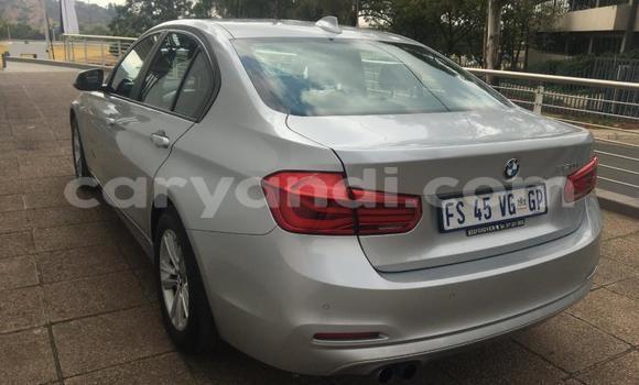 Acheter Occasion Voiture BMW 3–Series Gris à Lusaka, Zambie Acheter Occasion Voiture BMW 3–Series Gris à Lusaka, Zambie