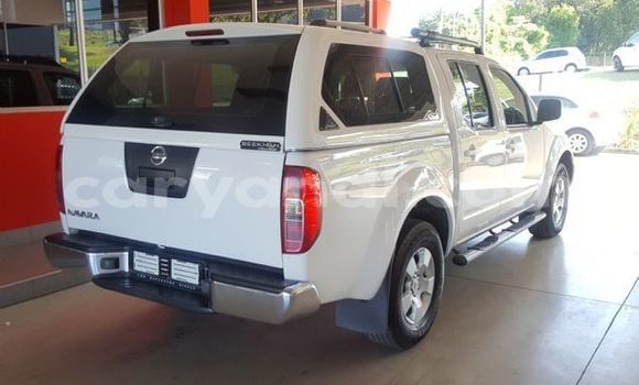 Acheter Occasion Voiture Nissan Navara Blanc à Livingstone, Zambie Acheter Occasion Voiture Nissan Navara Blanc à Livingstone, Zambie