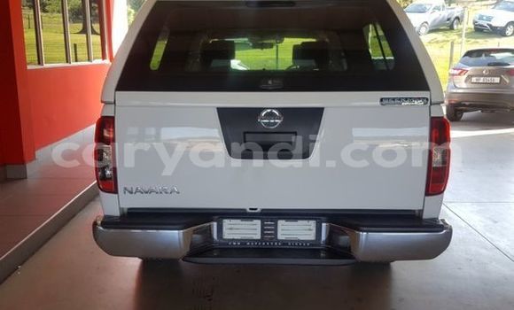 Acheter Occasion Voiture Nissan Navara Blanc à Livingstone, Zambie Acheter Occasion Voiture Nissan Navara Blanc à Livingstone, Zambie