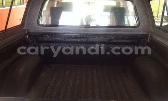 Acheter Occasion Voiture Nissan Navara Blanc à Livingstone, Zambie Acheter Occasion Voiture Nissan Navara Blanc à Livingstone, Zambie