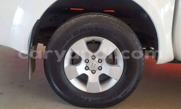 Acheter Occasion Voiture Nissan Navara Blanc à Livingstone, Zambie Acheter Occasion Voiture Nissan Navara Blanc à Livingstone, Zambie