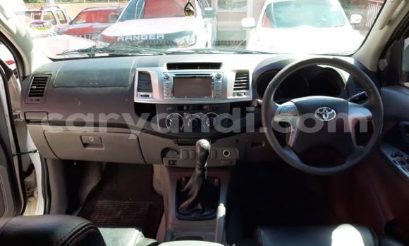 Acheter Occasion Voiture Toyota Hilux Blanc à Mazabuka, Du sud Acheter Occasion Voiture Toyota Hilux Blanc à Mazabuka, Du sud