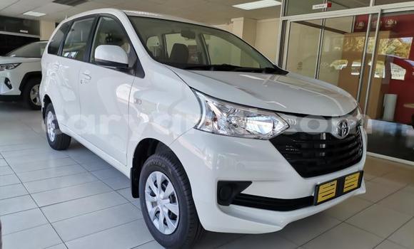 Buy Used Toyota Avanza White Car in Lusaka in Zambia
