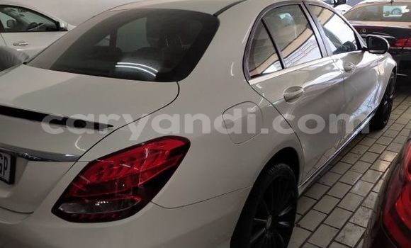 Acheter Occasion Voiture Mercedes‒Benz C–Class Blanc à Limulunga, Occidental Acheter Occasion Voiture Mercedes‒Benz C–Class Blanc à Limulunga, Occidental