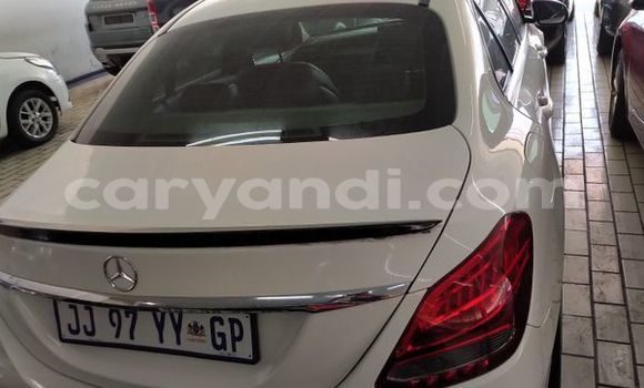 Acheter Occasion Voiture Mercedes‒Benz C–Class Blanc à Limulunga, Occidental Acheter Occasion Voiture Mercedes‒Benz C–Class Blanc à Limulunga, Occidental
