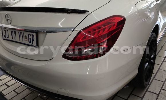 Acheter Occasion Voiture Mercedes‒Benz C–Class Blanc à Limulunga, Occidental Acheter Occasion Voiture Mercedes‒Benz C–Class Blanc à Limulunga, Occidental