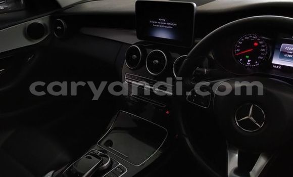 Acheter Occasion Voiture Mercedes‒Benz C–Class Blanc à Limulunga, Occidental Acheter Occasion Voiture Mercedes‒Benz C–Class Blanc à Limulunga, Occidental