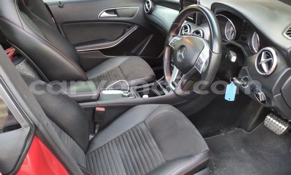 Acheter Occasion Voiture Mercedes‒Benz 250 Rouge à Livingstone, Zambie Acheter Occasion Voiture Mercedes‒Benz 250 Rouge à Livingstone, Zambie