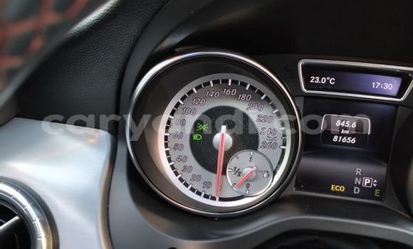 Acheter Occasion Voiture Mercedes‒Benz 250 Rouge à Livingstone, Zambie Acheter Occasion Voiture Mercedes‒Benz 250 Rouge à Livingstone, Zambie