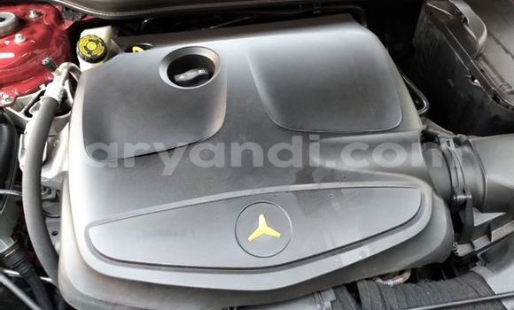 Acheter Occasion Voiture Mercedes‒Benz 250 Rouge à Livingstone, Zambie Acheter Occasion Voiture Mercedes‒Benz 250 Rouge à Livingstone, Zambie