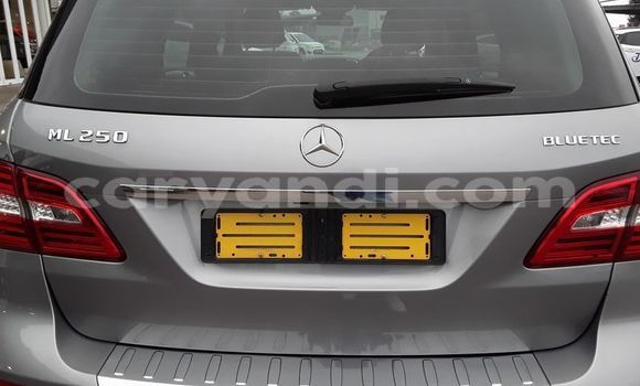 Acheter Occasion Voiture Mercedes‒Benz M–Class Gris à Livingstone, Zambie Acheter Occasion Voiture Mercedes‒Benz M–Class Gris à Livingstone, Zambie