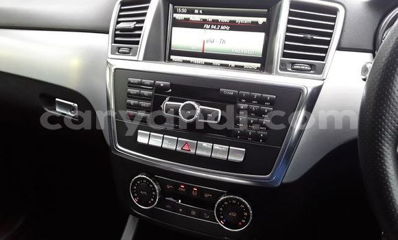 Acheter Occasion Voiture Mercedes‒Benz M–Class Gris à Livingstone, Zambie Acheter Occasion Voiture Mercedes‒Benz M–Class Gris à Livingstone, Zambie