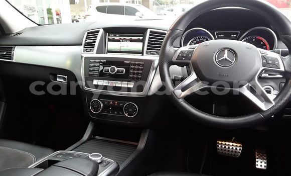 Acheter Occasion Voiture Mercedes‒Benz M–Class Gris à Livingstone, Zambie Acheter Occasion Voiture Mercedes‒Benz M–Class Gris à Livingstone, Zambie