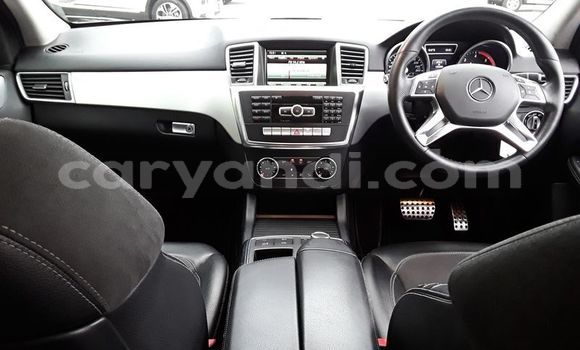 Acheter Occasion Voiture Mercedes‒Benz M–Class Gris à Livingstone, Zambie Acheter Occasion Voiture Mercedes‒Benz M–Class Gris à Livingstone, Zambie