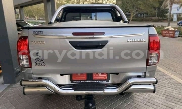 Buy Used Toyota Hilux Silver Car in Livingstone in Zambia Buy Used Toyota Hilux Silver Car in Livingstone in Zambia