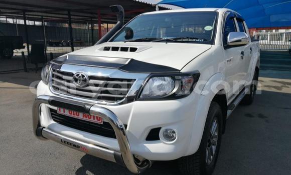 Buy Used Toyota Hilux White Car in Lusaka in Zambia Buy Used Toyota Hilux White Car in Lusaka in Zambia