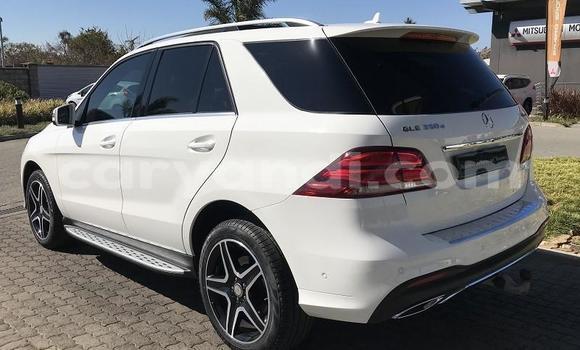 Acheter Occasion Voiture Mercedes‒Benz GLE Blanc à Kabwe, Zambie Acheter Occasion Voiture Mercedes‒Benz GLE Blanc à Kabwe, Zambie
