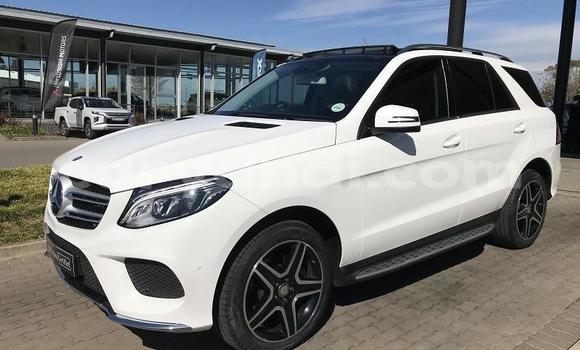 Acheter Occasion Voiture Mercedes‒Benz GLE Blanc à Kabwe, Zambie Acheter Occasion Voiture Mercedes‒Benz GLE Blanc à Kabwe, Zambie