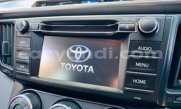 Acheter Occasion Voiture Toyota RAV4 Blanc à Kalulushi, Copperbelt Acheter Occasion Voiture Toyota RAV4 Blanc à Kalulushi, Copperbelt