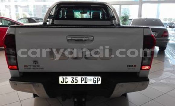 Tenga Tsaru Isuzu KB Chena Mota in Zambezi in North-Western Tenga Tsaru Isuzu KB Chena Mota in Zambezi in North-Western