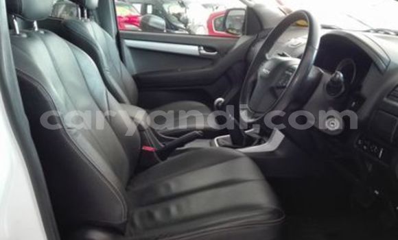 Tenga Tsaru Isuzu KB Chena Mota in Zambezi in North-Western Tenga Tsaru Isuzu KB Chena Mota in Zambezi in North-Western