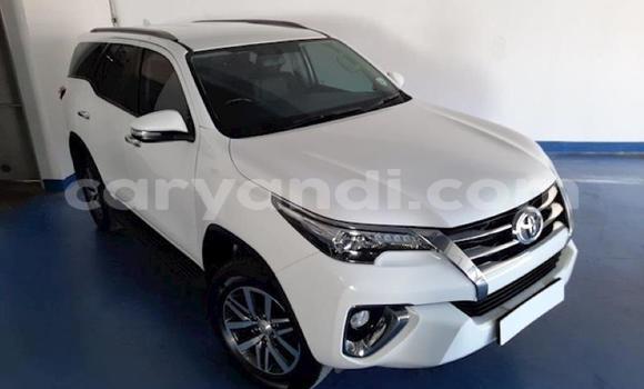 Buy Used Toyota Fortuner White Car in Lusaka in Zambia Buy Used Toyota Fortuner White Car in Lusaka in Zambia