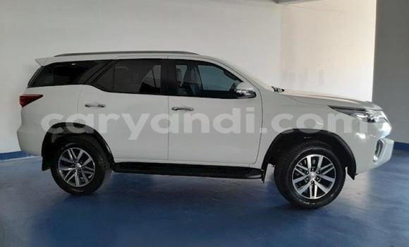 Buy Used Toyota Fortuner White Car in Lusaka in Zambia Buy Used Toyota Fortuner White Car in Lusaka in Zambia