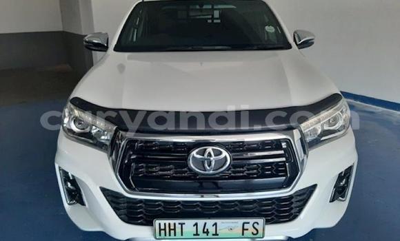 Buy Used Toyota Hilux White Car in Lusaka in Zambia Buy Used Toyota Hilux White Car in Lusaka in Zambia