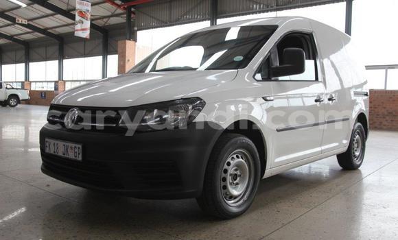 Nunua Ilio tumika Volkswagen Caddy Nyeupe Gari ndani ya Lusaka nchini Zambia