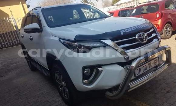 Buy Used Toyota Fortuner White Car in Kitwe in Zambia
